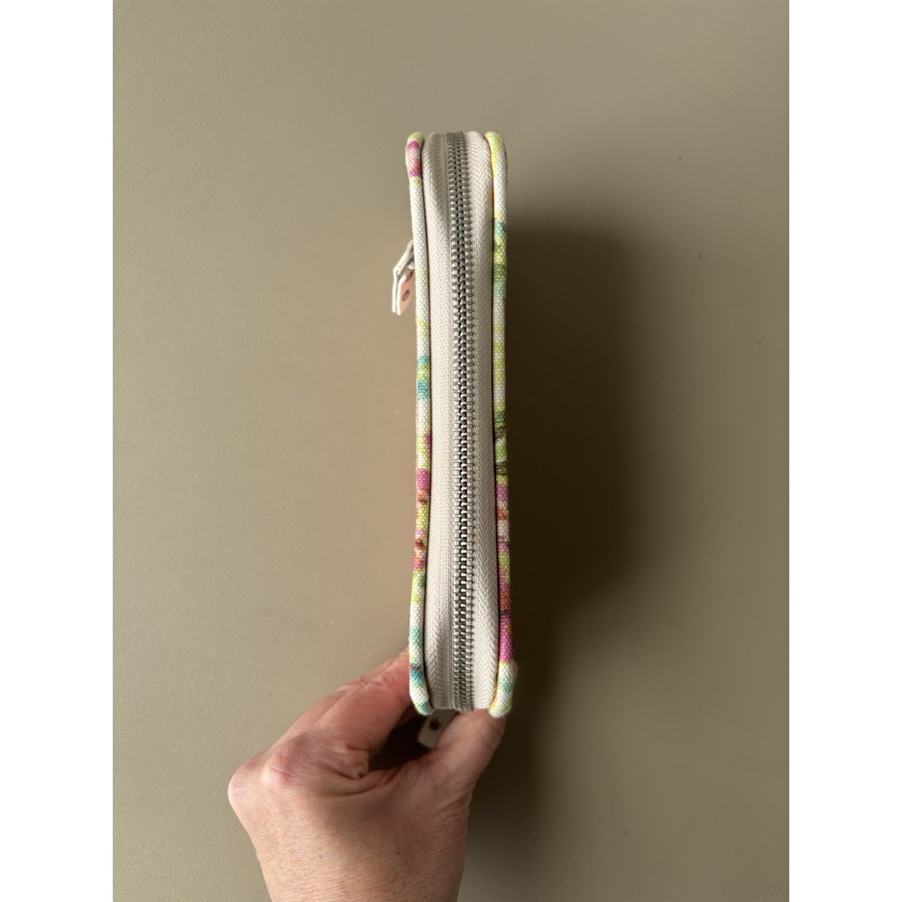Dena Zip Around Canvas Pink Floral Green Women's Wallet 7.5"x4" - Picture 2 of 8